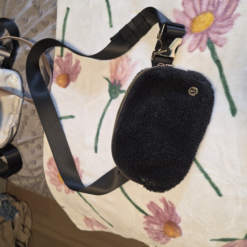 Lululemon Athletica Black Fleece Crossbody Bag